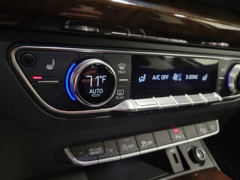 Used 2019 Audi Q5 2.0T Premium Plus w/ Premium Plus Package image 19