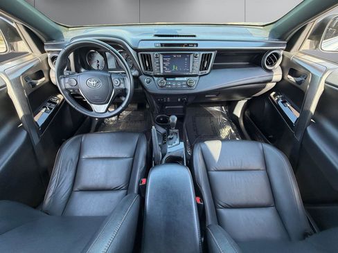 Used 2018 Toyota RAV4 SE w/ Advanced Technology Package image 12