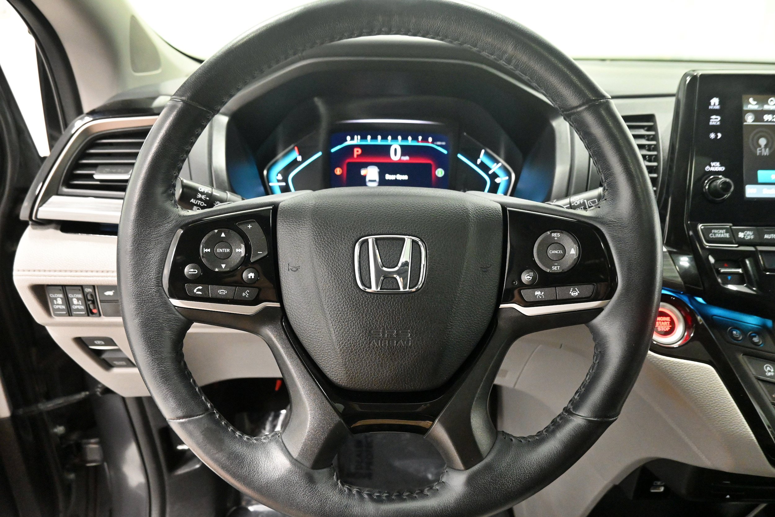 Used 2022 Honda Odyssey Elite image 7