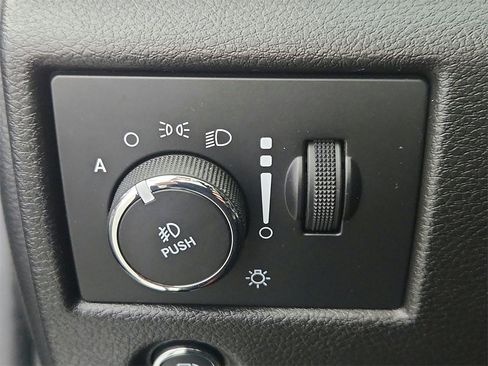 Used 2021 Jeep Grand Cherokee High Altitude image 35