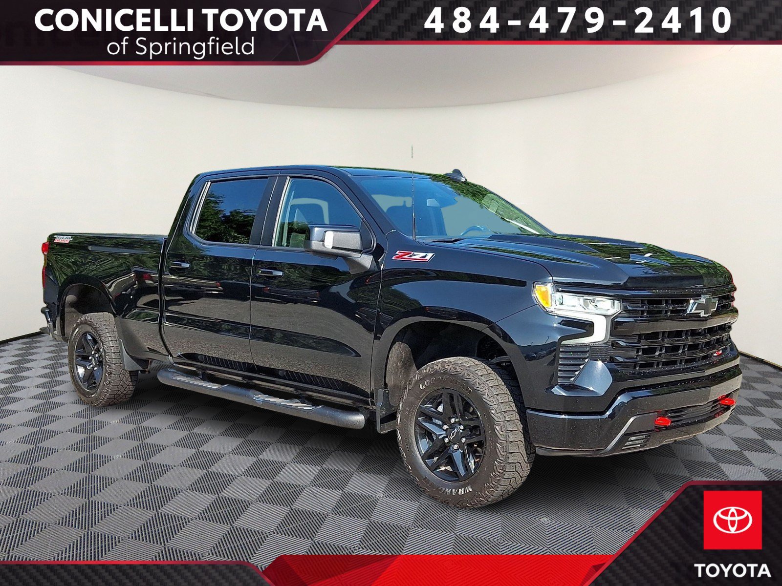 Used 2023 Chevrolet Silverado 1500 LT Trail Boss w/ Convenience Package II AWD/4WD image 1