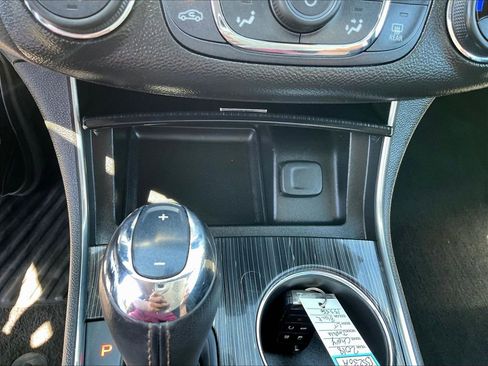 Used 2018 Chevrolet Impala LT FWD image 16