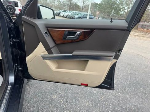 Used 2013 Mercedes-Benz GLK 350 4MATIC image 10