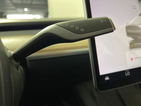 Used 2022 Tesla Model Y Performance image 24