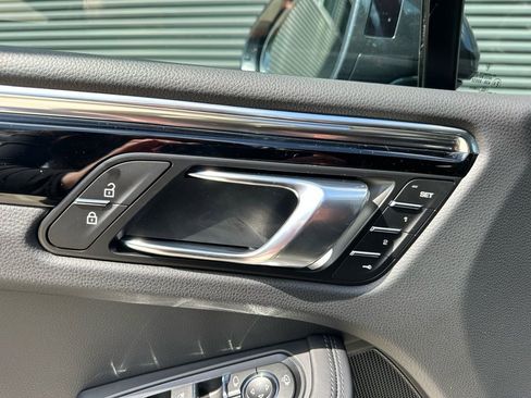 Used 2026 Porsche Macan image 20