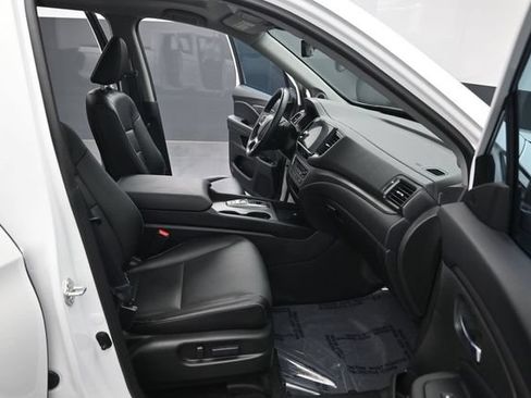 Certified 2025 Honda Ridgeline RTL image 28