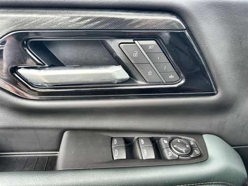New 2026 GMC Yukon XL AT4 w/ AT4 Premium Plus Package AWD/4WD image 22