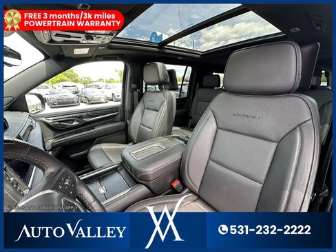 Used 2024 GMC Yukon XL Denali w/ Advanced Technology Package AWD/4WD image 16