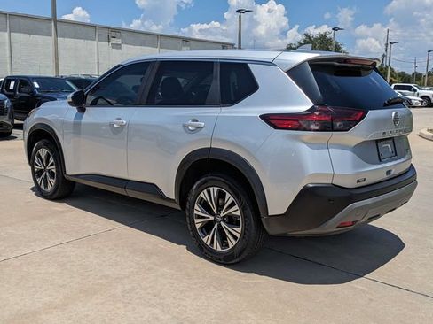 Used 2023 Nissan Rogue SV FWD image 8