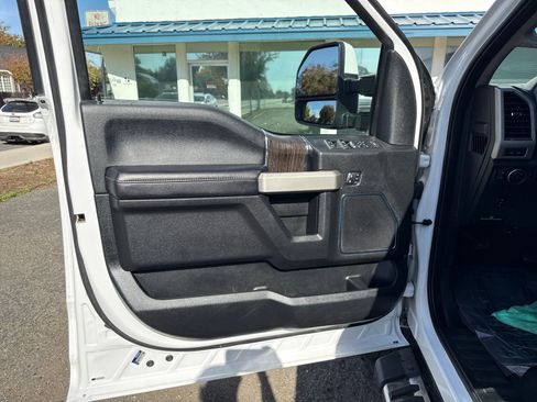 Certified 2021 Ford F250 Lariat w/ Lariat Value Package image 10