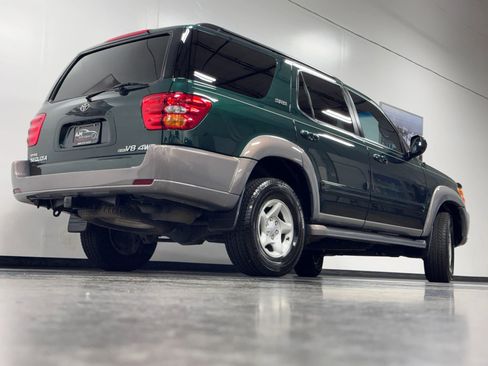 Used 2002 Toyota Sequoia SR5 AWD/4WD image 4