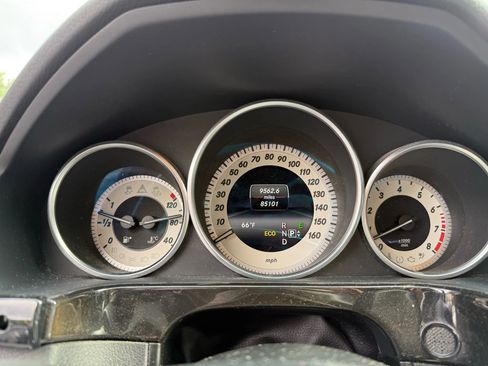 Used 2014 Mercedes-Benz E 350 Sedan image 20