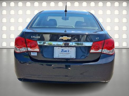 Used 2014 Chevrolet Cruze LT w/ Technology Package FWD image 6