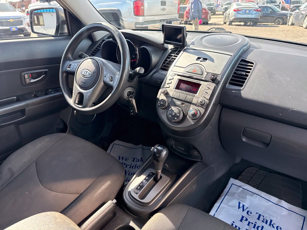 Used 2010 Kia Soul + FWD image 31