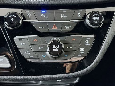 New 2026 Chrysler Pacifica Select w/ S Appearance Package FWD image 15
