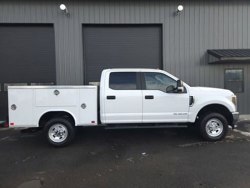 Used 2018 Ford F250 XL w/ Power Equipment Group image 5