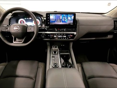 New 2026 Nissan Pathfinder SL image 6