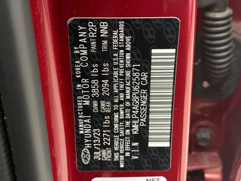 Used 2023 Hyundai Elantra Limited FWD image 25