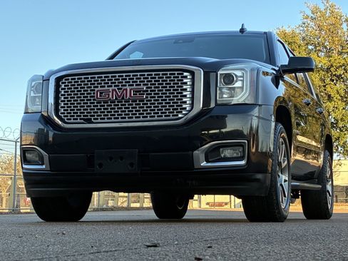 Used 2016 GMC Yukon Denali RWD image 6