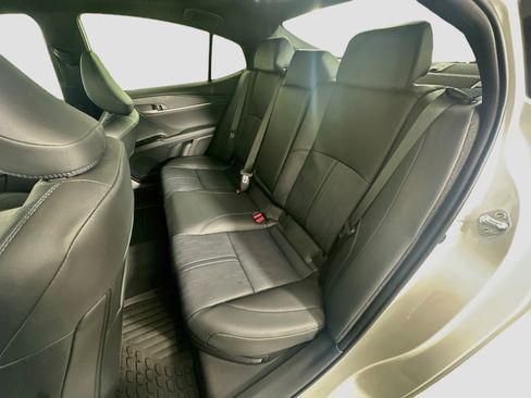 Used 2026 Toyota Camry XSE AWD/4WD image 30
