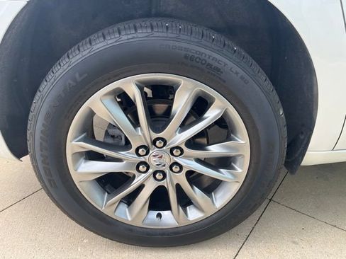 Used 2023 Buick Enclave Avenir w/ Avenir Technology Package AWD/4WD image 5