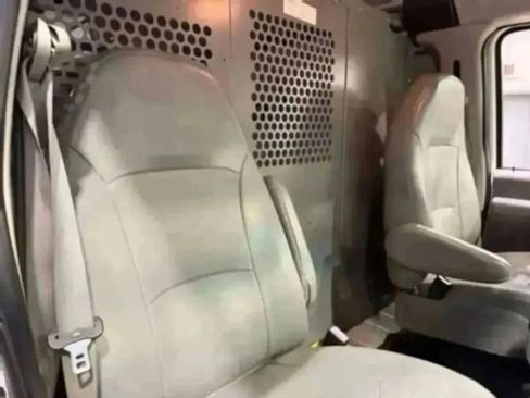 Used 2008 Ford E-350 and Econoline 350 Extended Super Duty RWD image 48