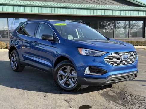 Used 2022 Ford Edge SEL w/ Sport Appearance Package image 2