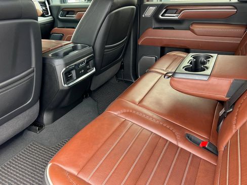 Certified 2025 GMC Sierra 2500 Denali Ultimate AWD/4WD image 9