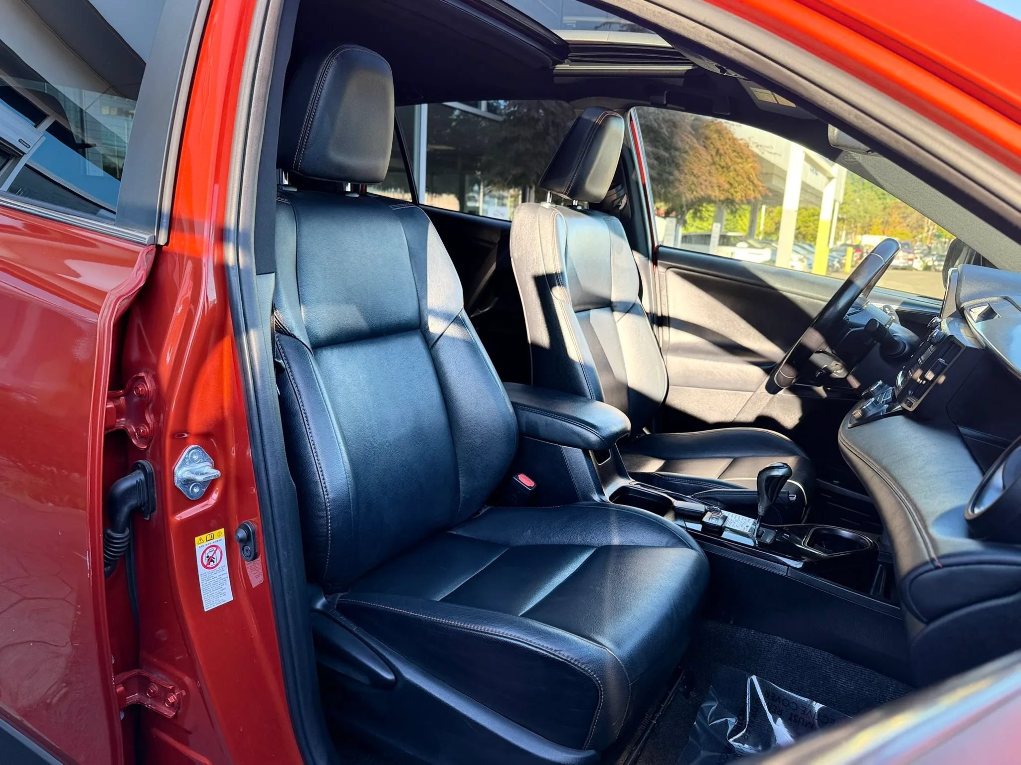 Used 2016 Toyota RAV4 SE AWD/4WD image 38