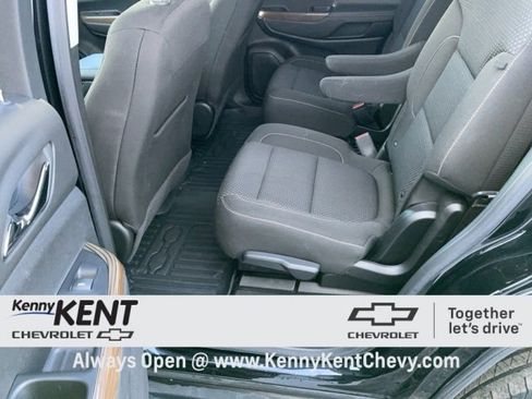 Certified 2023 GMC Acadia SLE w/ Driver Convenience Package image 18