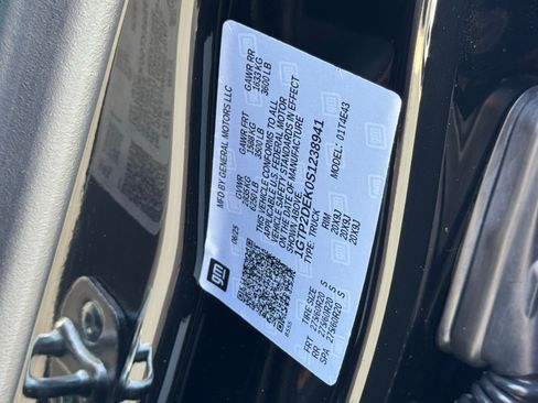 Used 2025 GMC Canyon AT4 w/ Nightfall Edition AWD/4WD image 42