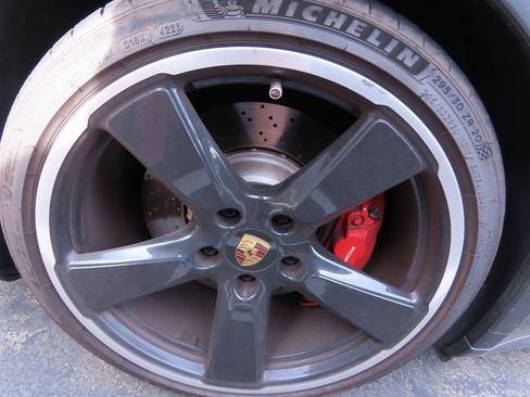 Used 2017 Porsche 911 Turbo S image 17