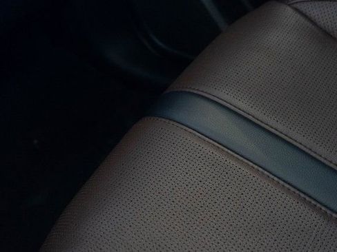 Certified 2023 Honda Pilot Elite image 37