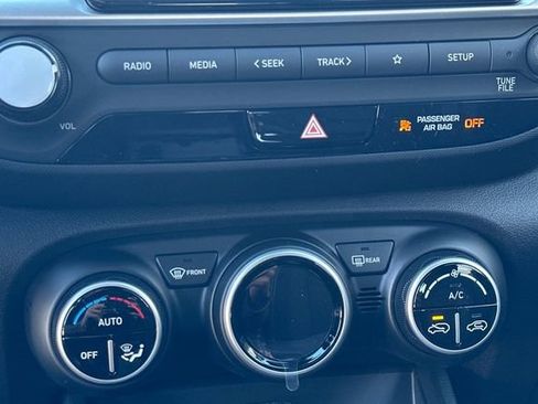 New 2026 Hyundai Venue SEL FWD image 18