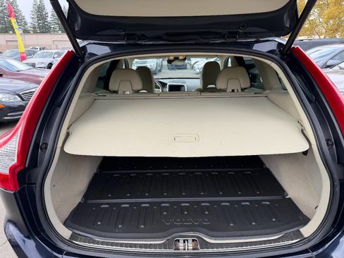 Used 2016 Volvo XC60 T5 Platinum image 19