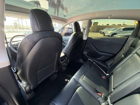 Used 2020 Tesla Model Y Long Range AWD/4WD image 24