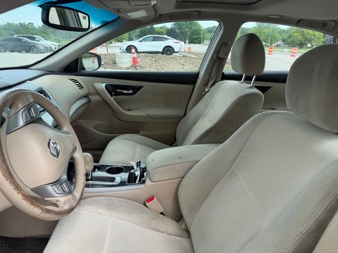 Used 2013 Nissan Altima 2.5 SV w/ 2.5SV Convenience Pkg FWD image 9