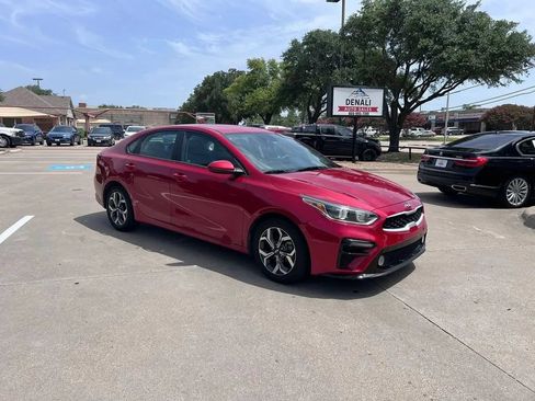 Used 2021 Kia Forte LXS FWD image 1