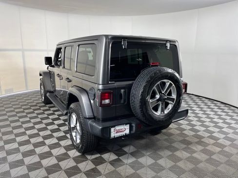 Used 2021 Jeep Wrangler Unlimited Sahara w/ Dual Top Group AWD/4WD image 5