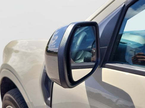 Used 2024 Ford Maverick Lariat FWD image 9