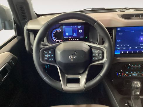 Used 2024 Ford Bronco Wildtrak image 12