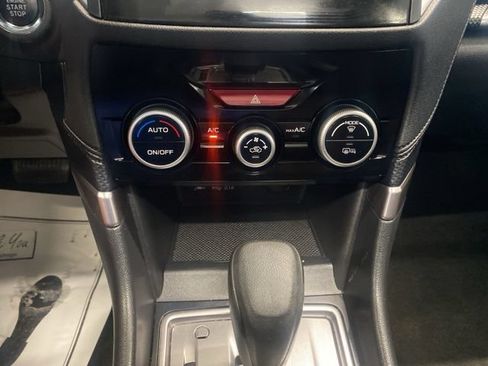 Used 2023 Subaru Forester Premium AWD/4WD image 25