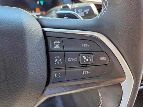 Used 2023 Jeep Grand Cherokee 4WD 4xe w/ Luxury Tech Group II image 25