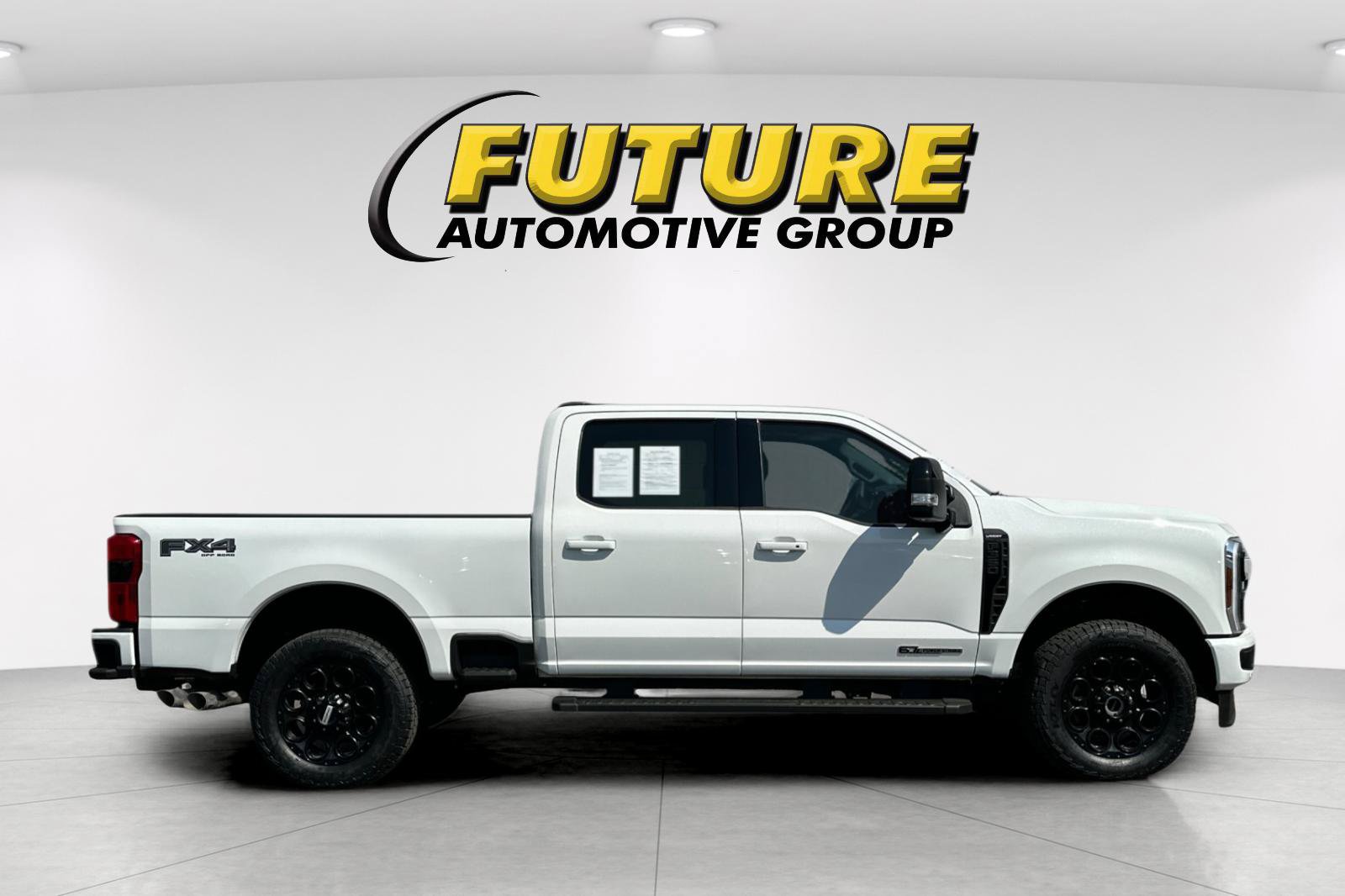 Certified 2025 Ford F350 Lariat w/ Lariat Ultimate Package AWD/4WD image 2