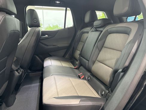 New 2026 Chevrolet Equinox LT w/ Convenience Package II FWD image 19