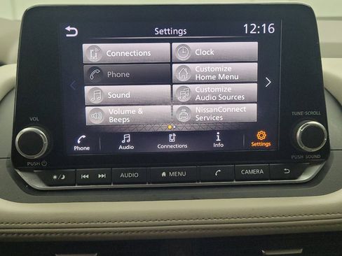 Used 2024 Nissan Rogue SV FWD image 25