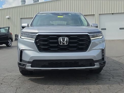 Certified 2025 Honda Pilot EX-L image 2