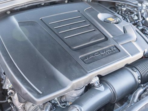 Used 2022 Jaguar F-PACE S AWD/4WD image 34