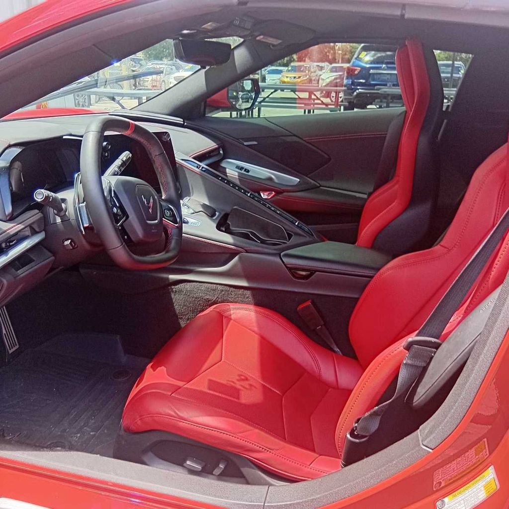 Used 2021 Chevrolet Corvette Stingray Convertible w/ Z51 Performance Package RWD image 5