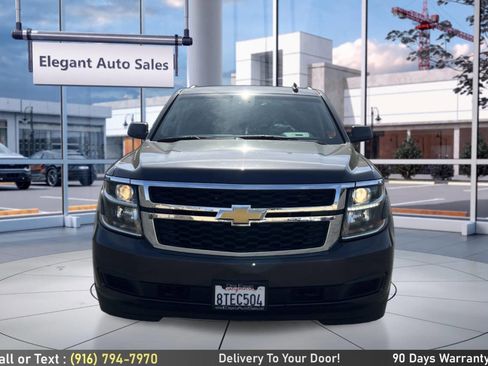 Used 2018 Chevrolet Suburban LT image 3